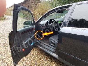 Audi-A4-manette-capot-00