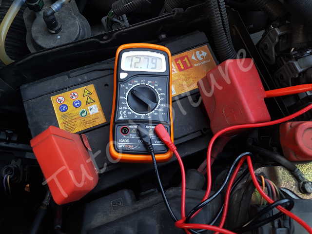 Rouge 1X Mini voltmètre testeur Test numérique Voltage Batterie Auto Car 